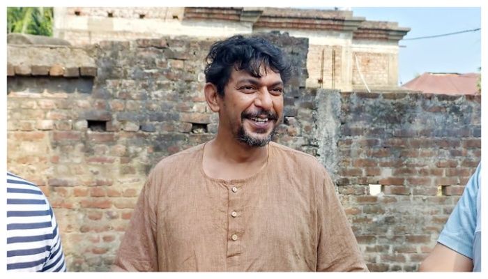 শেকড় সিনেমায় চঞ্চল