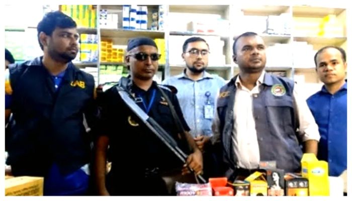 আশুলিয়ায় নকল ওষুধ তৈরির কারখানায় অভিযান, আটক ১