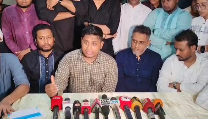 নির্বাচন কমিশন এনসিপির শাপলা প্রতীক নিয়ে তামাশা শুরু করেছে: হাসনাত আব্দুল্লাহ