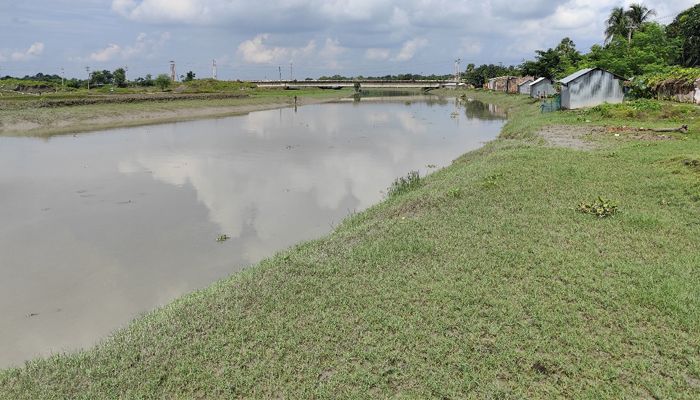 দখল-দূষণে অস্তিত্ব সংকটে নদীগুলো