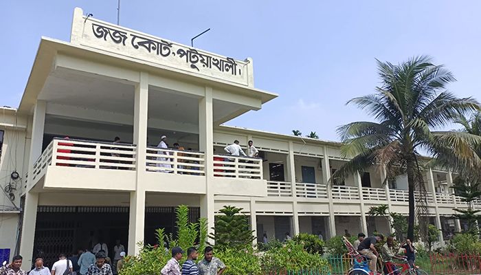 জুলাই শহীদের মেয়েকে সংঘবদ্ধ ধর্ষণ মামলায় ৩ আসামির কারাদণ্ড
