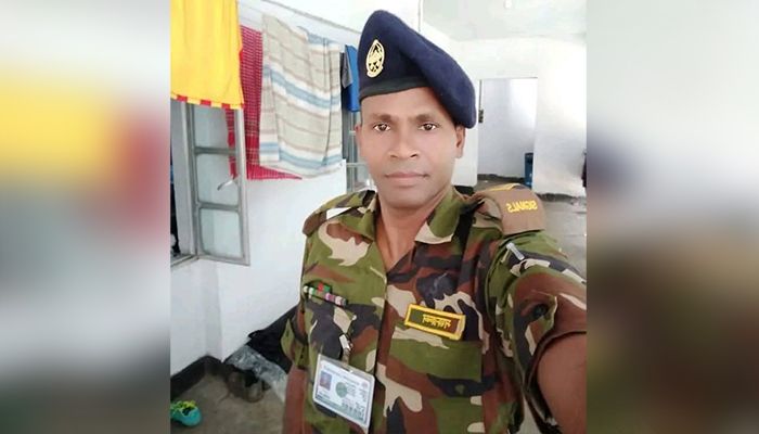 স্ত্রীর সঙ্গে শেষ কথা—যদি ফোন বন্ধ পাও, ধরে নিও আমি আর এ পৃথিবীতে নেই 