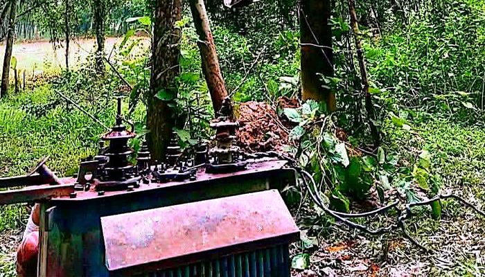 ট্রান্সফরমার চোর ধরতে পুরস্কার ঘোষণা, এলাকাজুড়ে মাইকিং