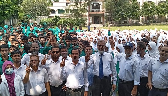 টানা ১৪ বছর কুমিল্লা বোর্ড সেরা সোনার বাংলা কলেজ
