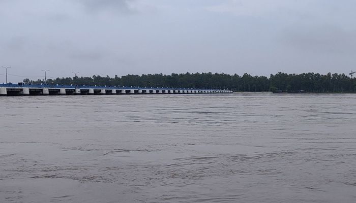 তিস্তার পানি বিপদসীমা ছুঁই ছুঁই, নিম্নাঞ্চল প্লাবিত