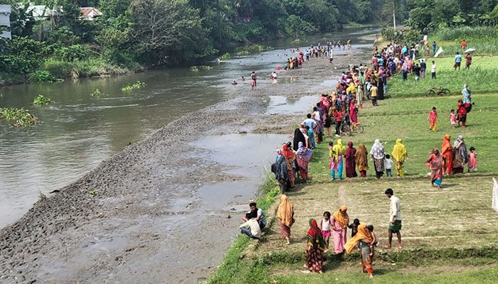 করতোয়ায় তিন বন্ধু গোসলে নেমে নিখোঁজ এক