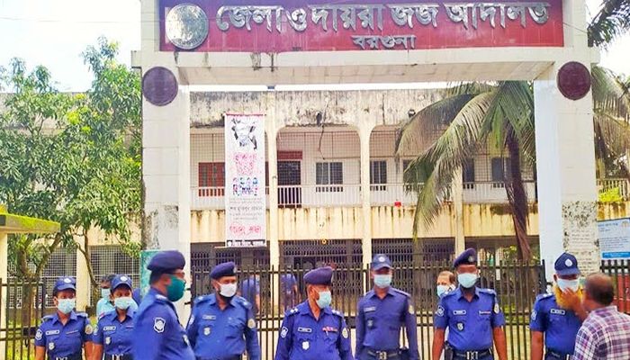 যৌতুকের দাবিতে স্ত্রীকে হত্যা, স্বামীসহ তিনজনের মৃত্যুদন্ড