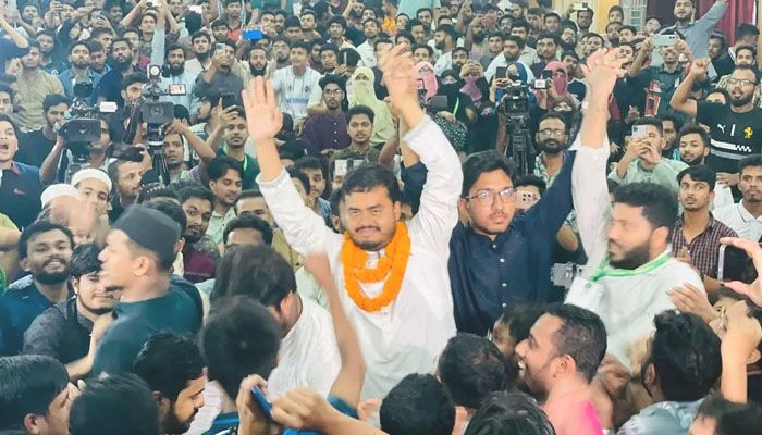 ভিপি, জিএসসহ ২৪ পদে জয়ী ছাত্রশিবির