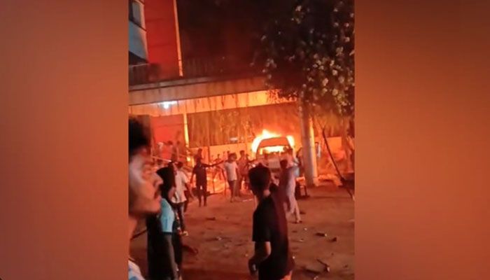 ড্যাফোডিল ও সিটি ইউনিভার্সিটির শিক্ষার্থীদের মধ্যে সংঘর্ষ