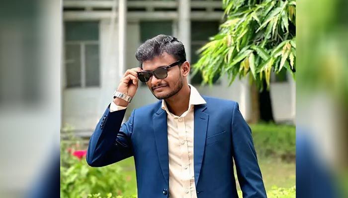 ঢাবি শিক্ষার্থীর বিরুদ্ধে বোরকা নিয়ে কটুক্তির অভিযোগ 