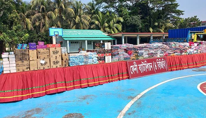ফেনী সীমান্তে ১ কোটি ২০ লাখ টাকার ভারতীয় শাড়ি ও গরু জব্দ