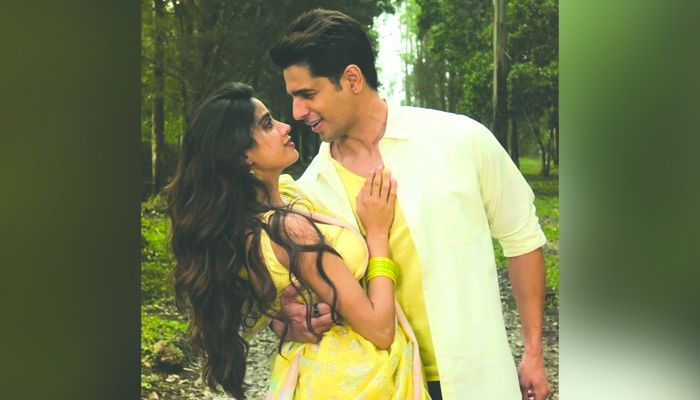 ওটিটিতে পরম সুন্দরী