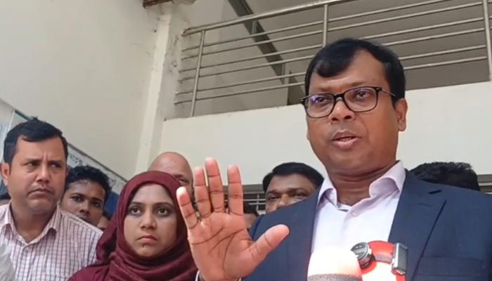 কানাইঘাট স্বাস্থ্য কমপ্লেক্স পরিদর্শনে ডিসি সারোয়ার আলম