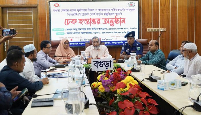 সড়কে শৃঙ্খলা ফেরাতে দেশজুড়ে বাড়ানো হচ্ছে মোবাইল কোর্টের সংখ্যা : বিআরটিএ চেয়ারম্যান
