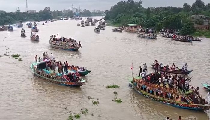 প্রতিমা বিসর্জনের সময় নৌকাডুবি, নিখোঁজ ২ শিশু