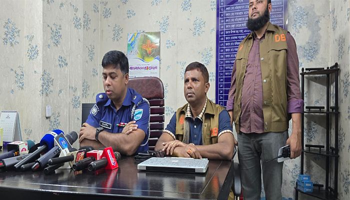 কেরানীগঞ্জে গাড়ি চুরি চক্রের ৫ সদস্য গ্রেপ্তার, জব্দ ৪ ট্রাক