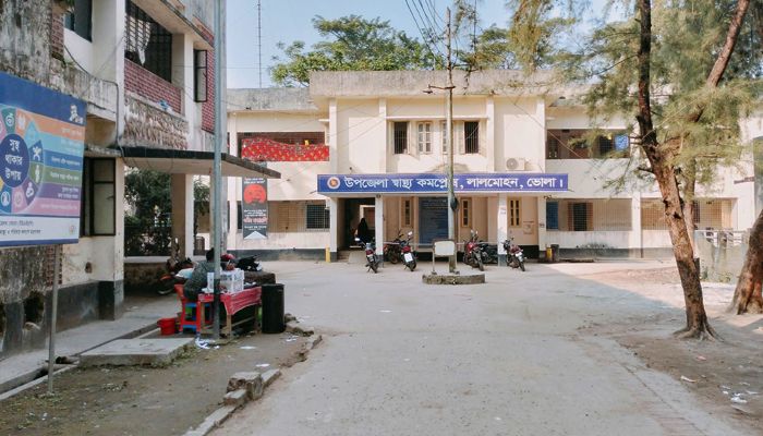 হাসপাতাল যেন নিজেই রোগী