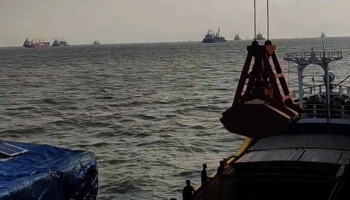 মোংলা বন্দরে ৩ নম্বর সংকেত