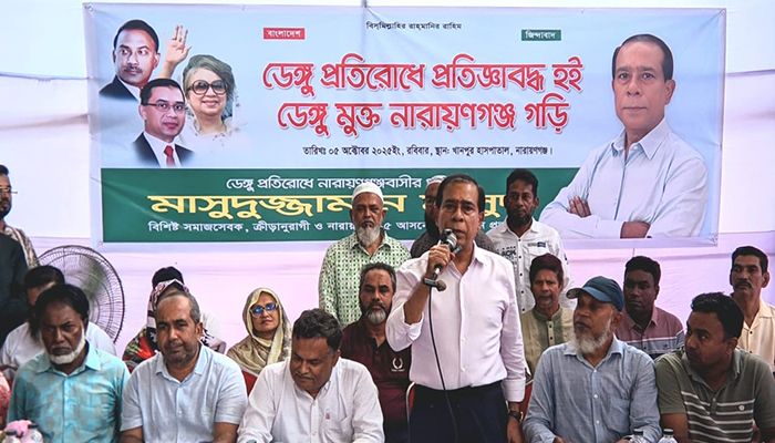 খানপুর হাসপাতালে অ্যাম্বুলেন্স ও ফগার মেশিন দিলেন মাসুদুজ্জামান