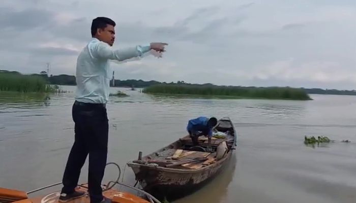 ঝালকাঠিতে অবৈধভাবে ইলিশ শিকারের দায়ে ১১ জেলের কারাদণ্ড