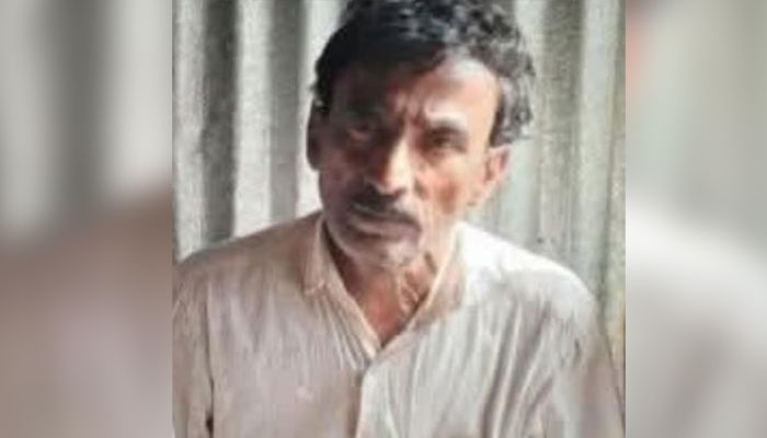 কাভার্ড ভ্যানের চাপায় নিহত ১