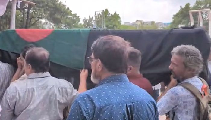 ভাষাসংগ্রামী আহমদ রফিককে শহীদ মিনারে শেষ শ্রদ্ধা