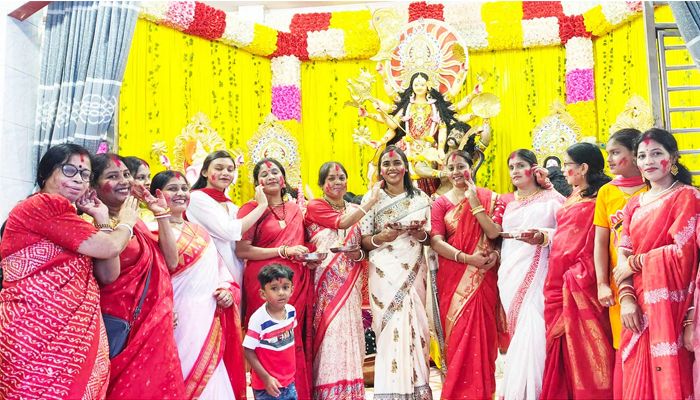 স্বামী-সন্তানের মঙ্গল কামনায় গৌরীপুরে সিঁদুর খেলায় মেতে ওঠেন নারীরা