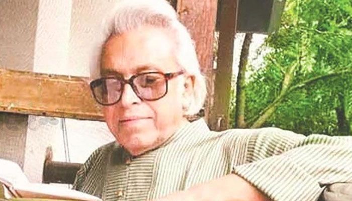 অন্ধকার ঠেলে ঘোষণা করে— আজ তোমার জন্মদিন
