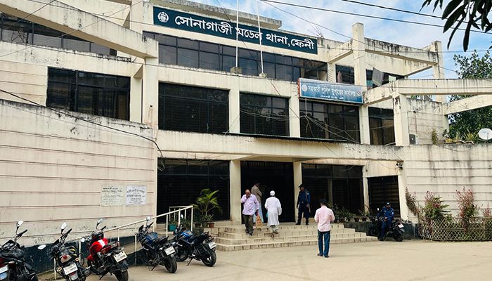 অস্ত্র ও ওয়াকিটকিসহ আসামি ছিনতাই, ছয় পুলিশ বরখাস্ত