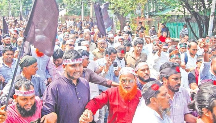 আজ শিক্ষা ভবন অভিমুখে ‘ভুখা মিছিল’