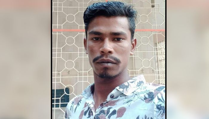 নদীতে মাছ ধরে বাড়ি ফেরার পথে বজ্রপাতে যুবকের মৃত্যু 