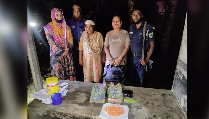 সেনাবাহিনীর অভিযান, ইয়াবাসহ দম্পতি আটক