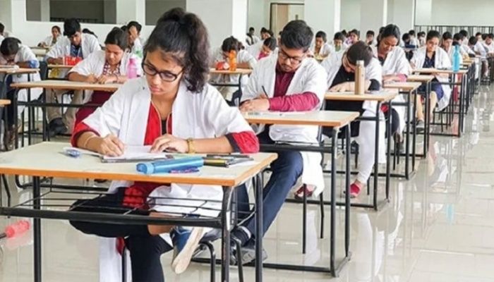 এবার এমবিবিএস ও  ডেন্টালে একই প্রশ্নে ভর্তি পরীক্ষা