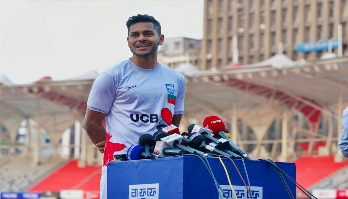 কানাডায় ফেরার সময় শমিতের আবেগী বার্তা