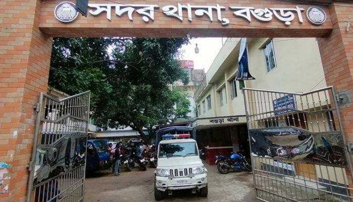 হানিট্র্যাপে কৃষি কর্মকর্তা, জড়িতদের বিরুদ্ধে চার্জশিট