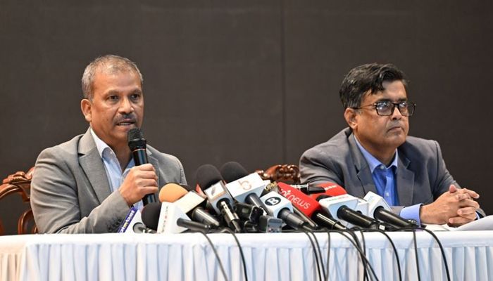 হাসিনা-কামালকে ফেরাতে আইসিসিতে যাওয়ার কথা ভাবছে সরকার: আসিফ নজরুল