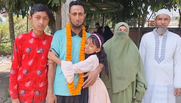মুক্তি পেলেন ‘পুলিশের ভুলে কারাবাস’র ভ্যানচালক আমান ছৈয়াল