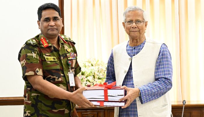 মাইলস্টোন দুর্ঘটনার তদন্ত প্রতিবেদন প্রধান উপদেষ্টার কাছে জমা