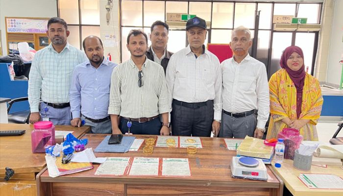 ৫ যাত্রীর কাছ থেকে ৩৫ লাখ টাকার স্বর্ণ উদ্ধার
