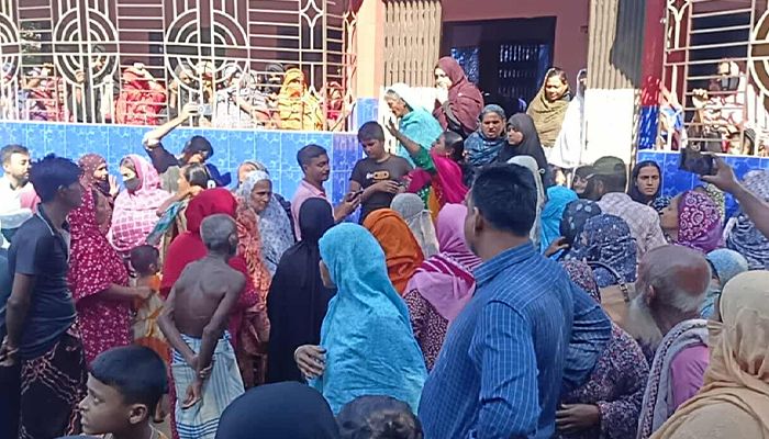 কুমিল্লায় মা ও ভাইকে কুপিয়ে হত্যা