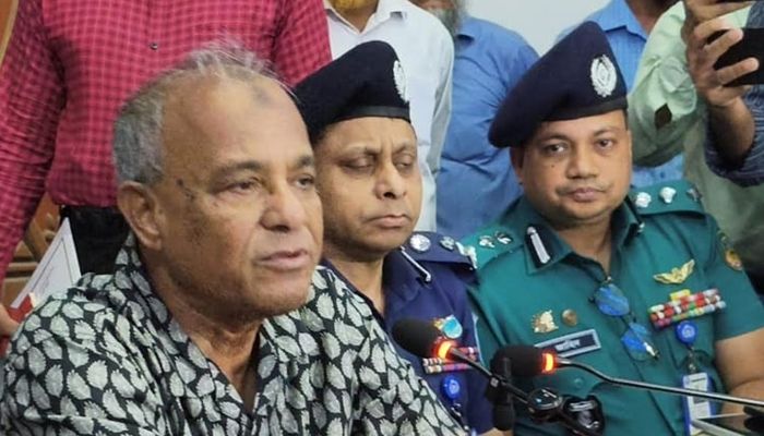 সত্য ও তথ্যভিত্তিক সংবাদেই গুজব প্রতিহত সম্ভব: স্বরাষ্ট্র উপদেষ্টা