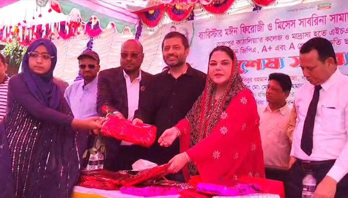 ঝালকাঠি এইচএসসি ও আলিম কৃতী শিক্ষার্থীদের সংবর্ধনা