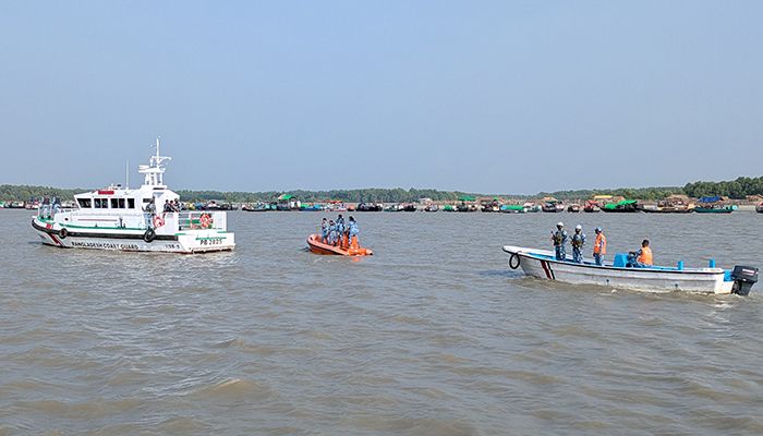 আলোরকোলে শুরু পুণ্যস্নানের প্রস্তুতি : কঠোর নিরাপত্তায় শতবর্ষের রাস উৎসব