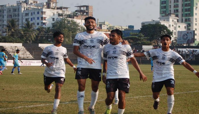 ‘ঢাকা ডার্বি’তে মোহামেডান হারাল আবাহনীকে