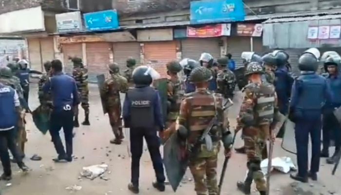 মাধবপুরে দুই গ্রামের সংঘর্ষে শতাধিক আহত