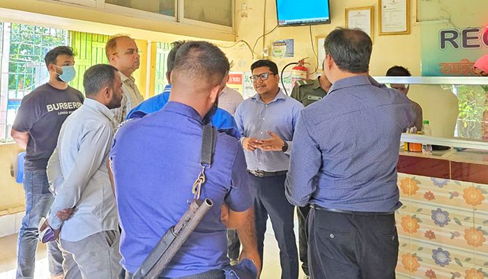 মহেশখালীতে ৫ ডায়াগনস্টিক সেন্টারে অভিযান