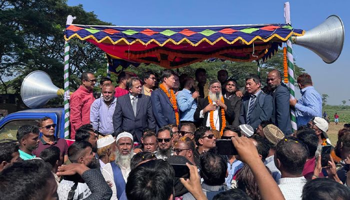 ধনাগোদা নদীর ওপর ঝুলন্ত সেতু প্রকল্প পরিদর্শনে কোরিয়ান প্রতিনিধি 