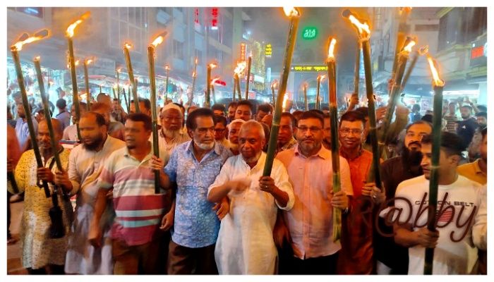 সিলেটে উন্নয়ন বৈষম্য দূর করতে মশাল মিছিল