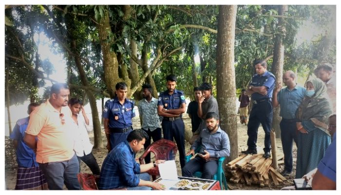 নওগাঁয় অবৈধভাবে উত্তোলিত বিপুল পরিমাণ বালু জব্দ, উন্মুক্ত নিলামে বিক্রি