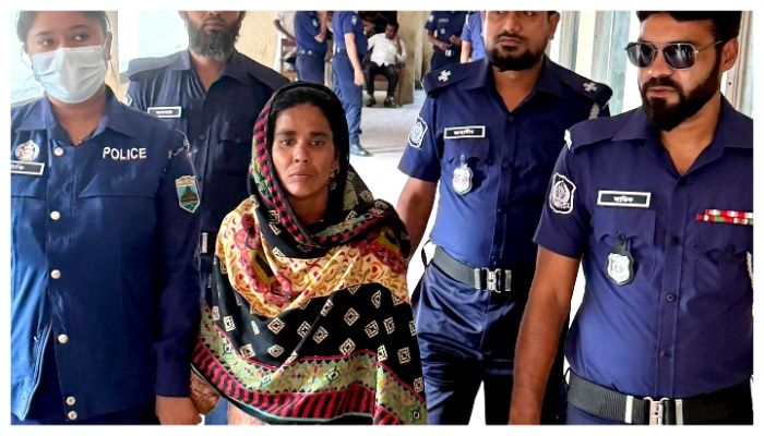 গলা কেটে বিড়াল হত্যাকারী সেই নারী গ্রেপ্তার   